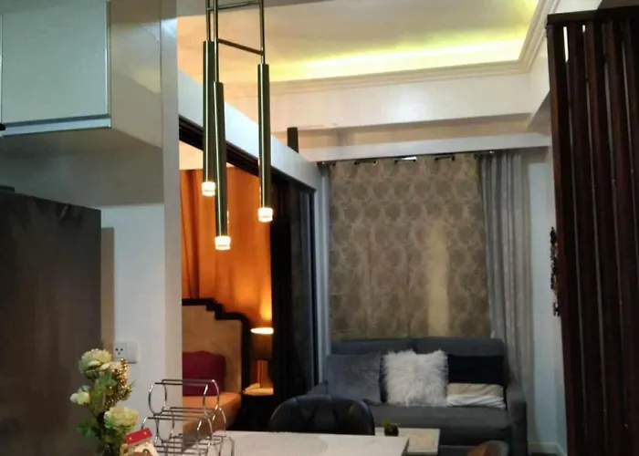 81 Newport Near Naia Terminal 3 * Manila