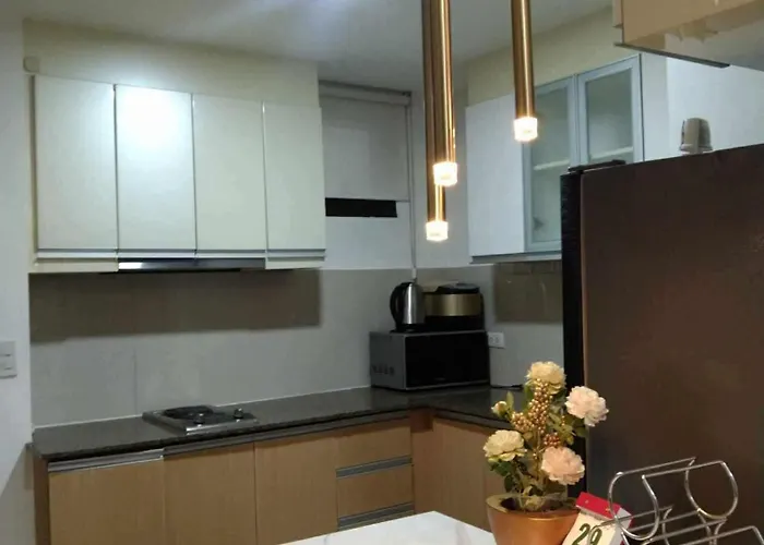 81 Newport Near Naia Terminal 3 Manila